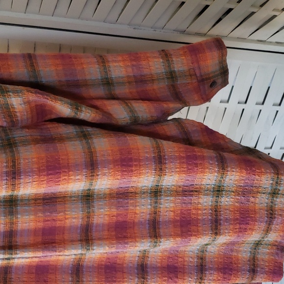 Pilcro long sleeve buttons down plaid burnt orange and brown woman shirt size M - Picture 4 of 6